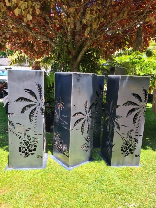 Tropical Treasures Solar Light Bollard - Image 4