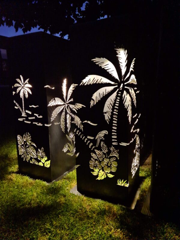 Tropical Treasures Solar Light Bollard